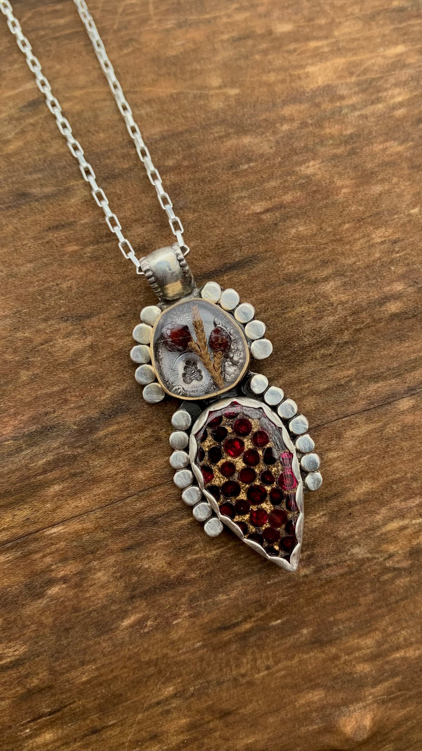 Firey Garent & Juniper Necklace